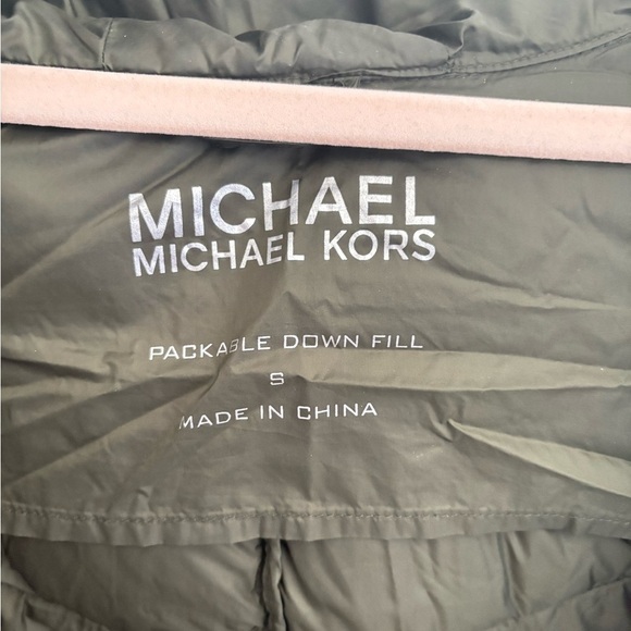 Michael Kors Women's packable Olive Quilted Jacket - Picture 2 of 8